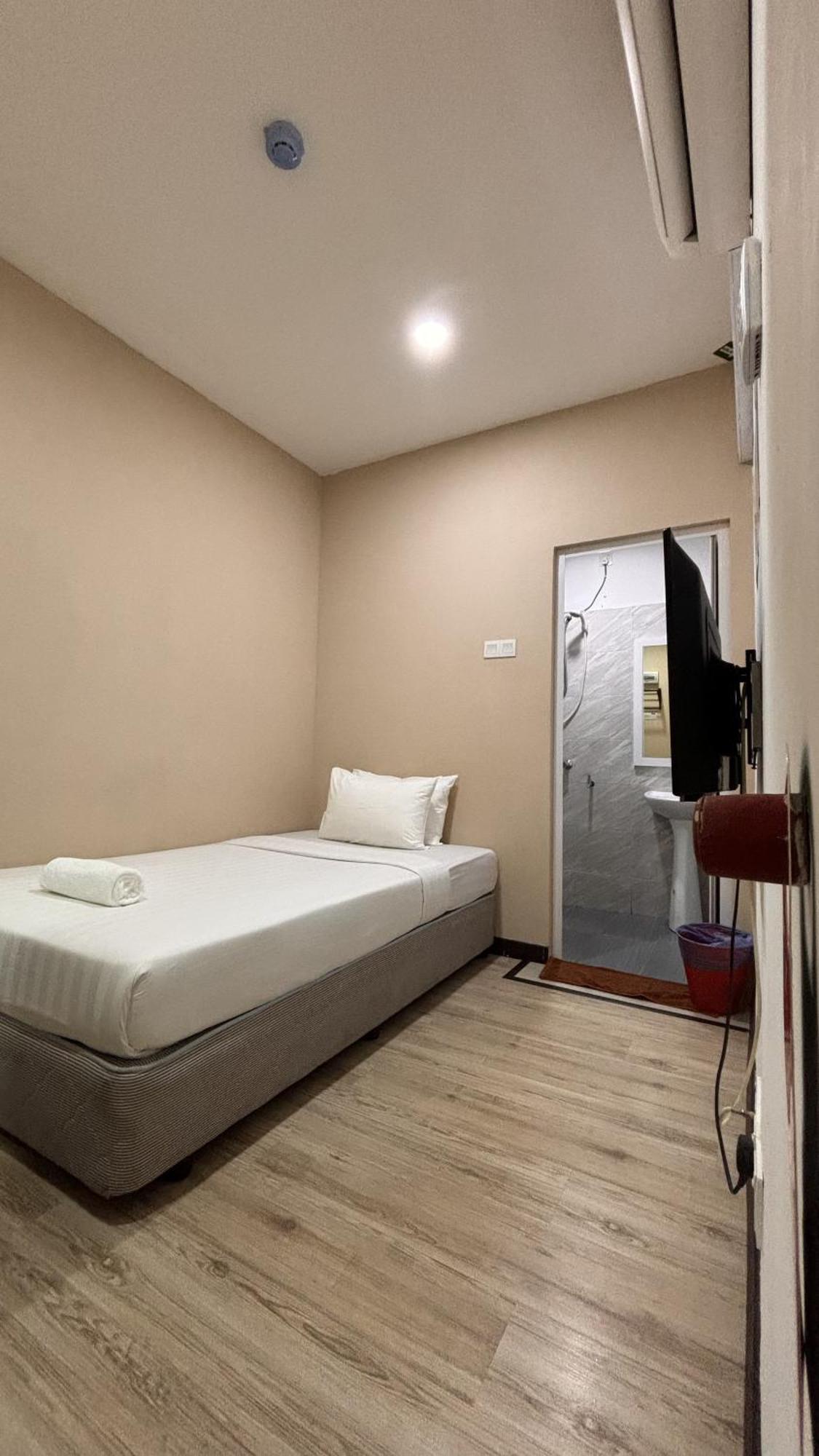 Ada Hotel & Apartment Kuala Terengganu Extérieur photo