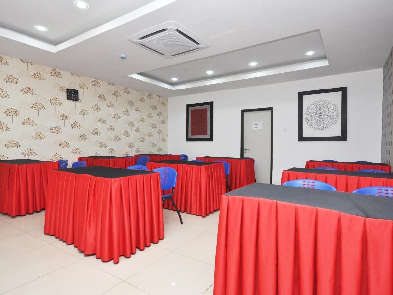 Ada Hotel & Apartment Kuala Terengganu Extérieur photo